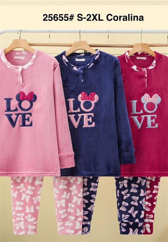 25655 Pijama de coralina Love para mujer.
