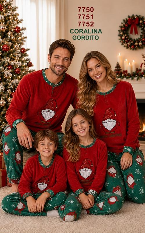 7752 Pijama Navidad infantil coralina con gnomo y pantalón estampado