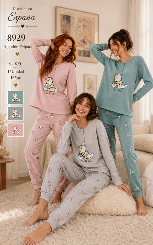8929 Pijama de mujer afelpado con diseño de gato