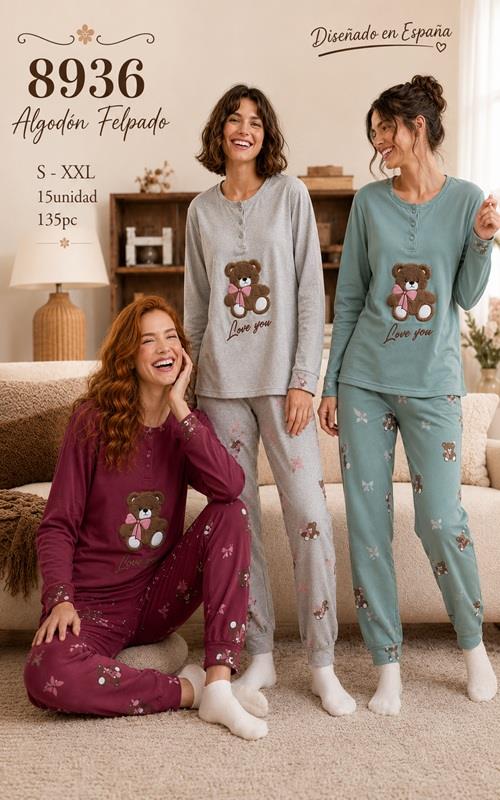 8936 Pijama de mujer afelpado con oso y lazo en relieve