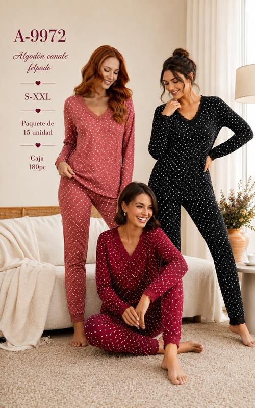A9972 Pijama de mujer en canalé afelpado con lunares y encaje
